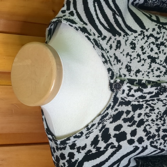 LAVENA* size L long sleeve button front funky hem sweater tunic blouse top - Picture 5 of 11